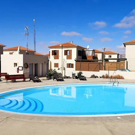 Casa Silencio, With Terrace, Garden And Large Pool Area *